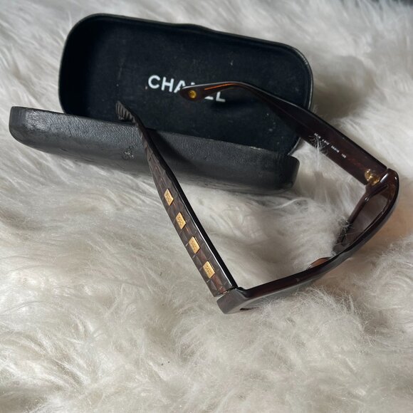 Vintage Chanel Brown Quilted Gold Logo Tile Sunglasses RARE - Picture 2 of 11